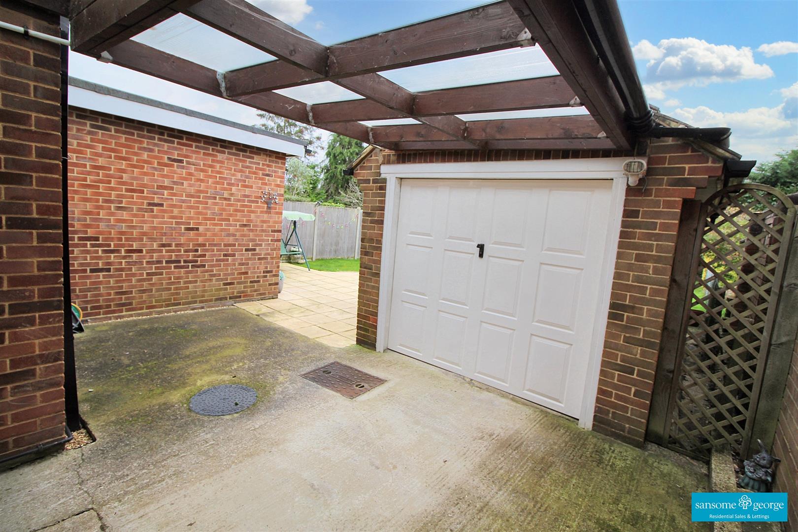 Compton Avenue, Tilehurst